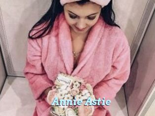 Annie_Astie