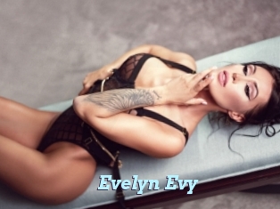 Evelyn_Evy