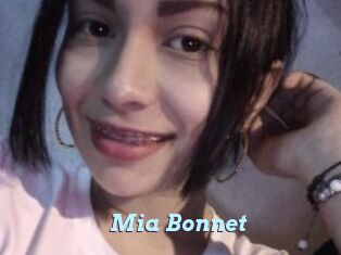 Mia_Bonnet