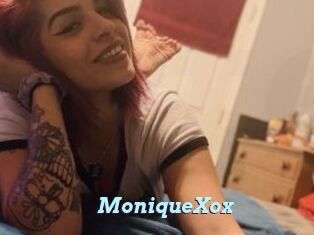 MoniqueXox